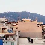 φιλοξενία1 *