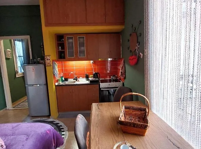 φιλοξενία1 *